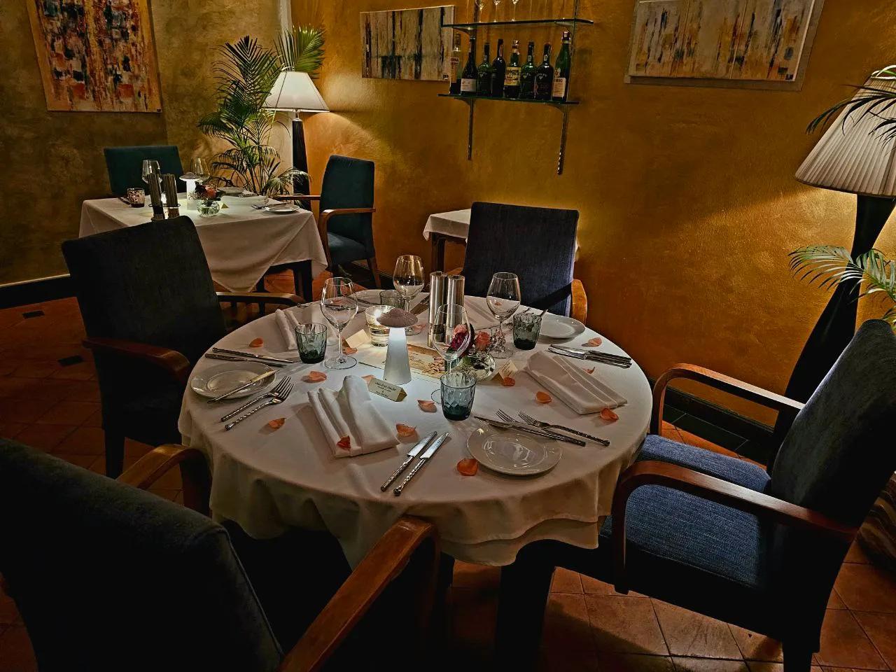 Image of the location Cafe des Amis Fine Dining