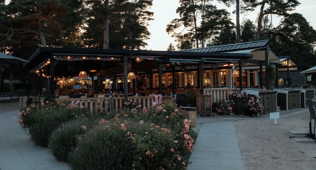 image of Ljugarns strandcafé och restaurang