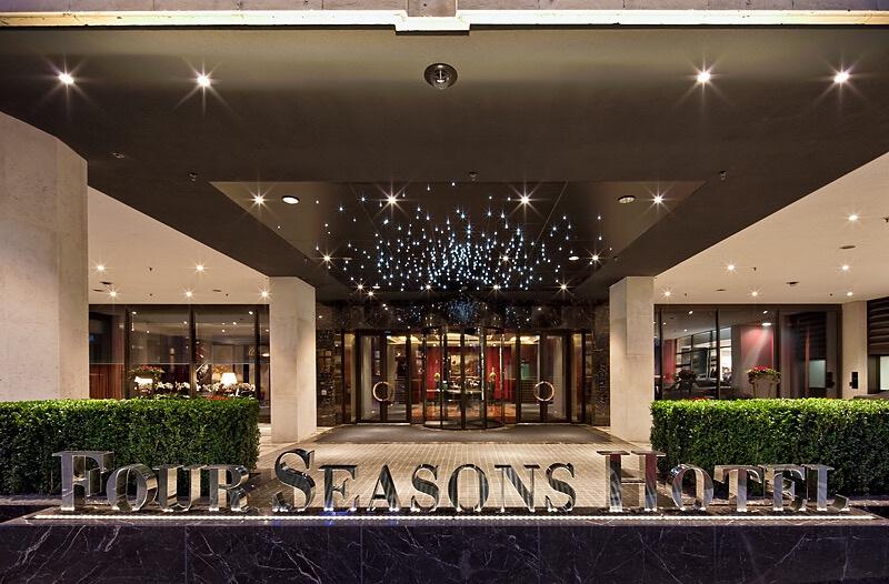 image of Four Seasons Hotel London at Park Lane