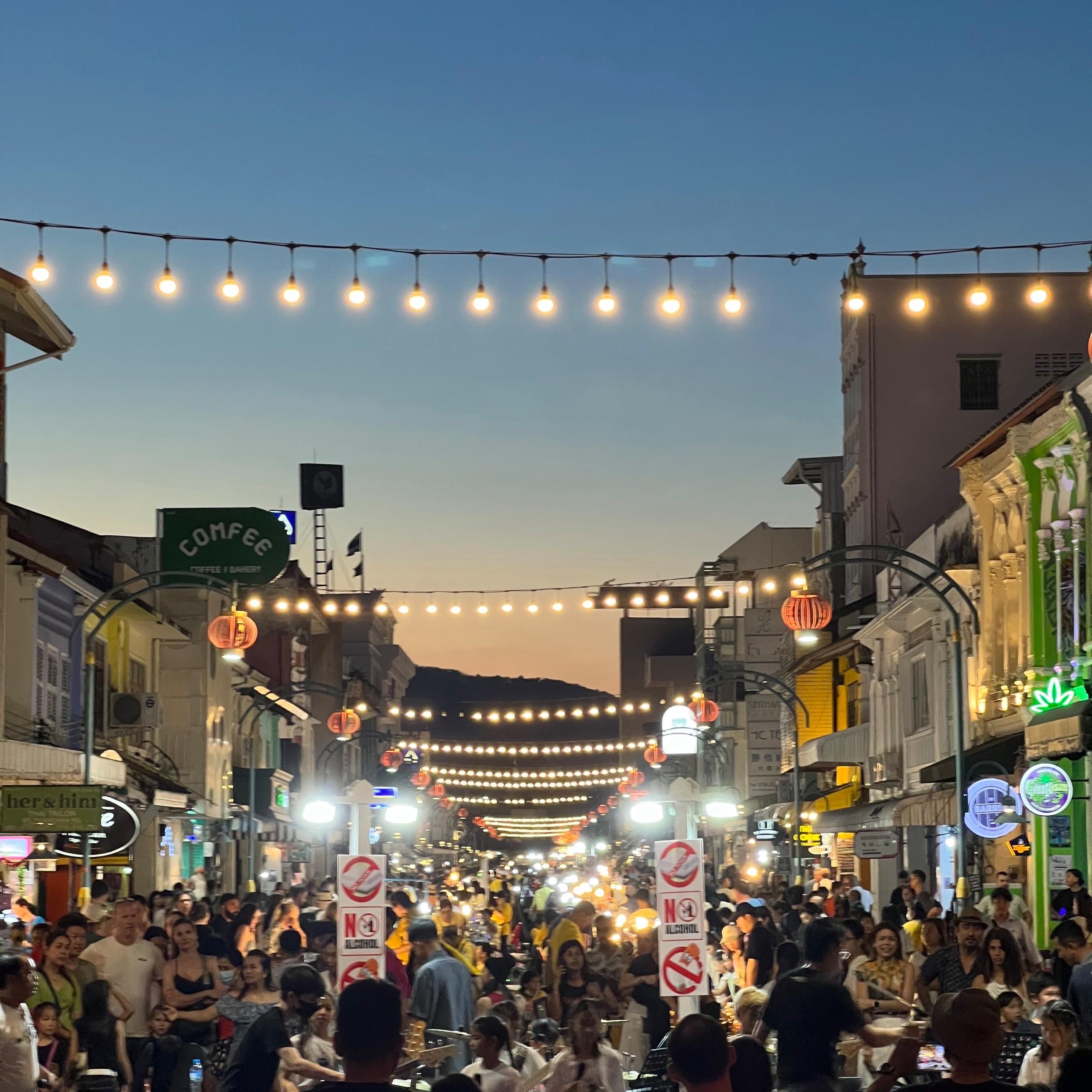 image of Lard Yai Sunday Night Market