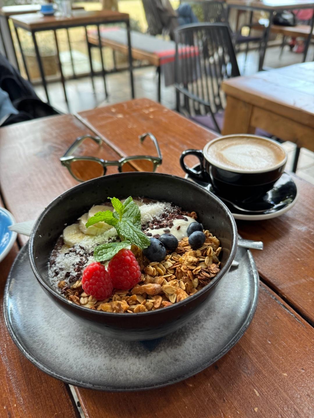 image of Cafetería Dezentral | Marbella