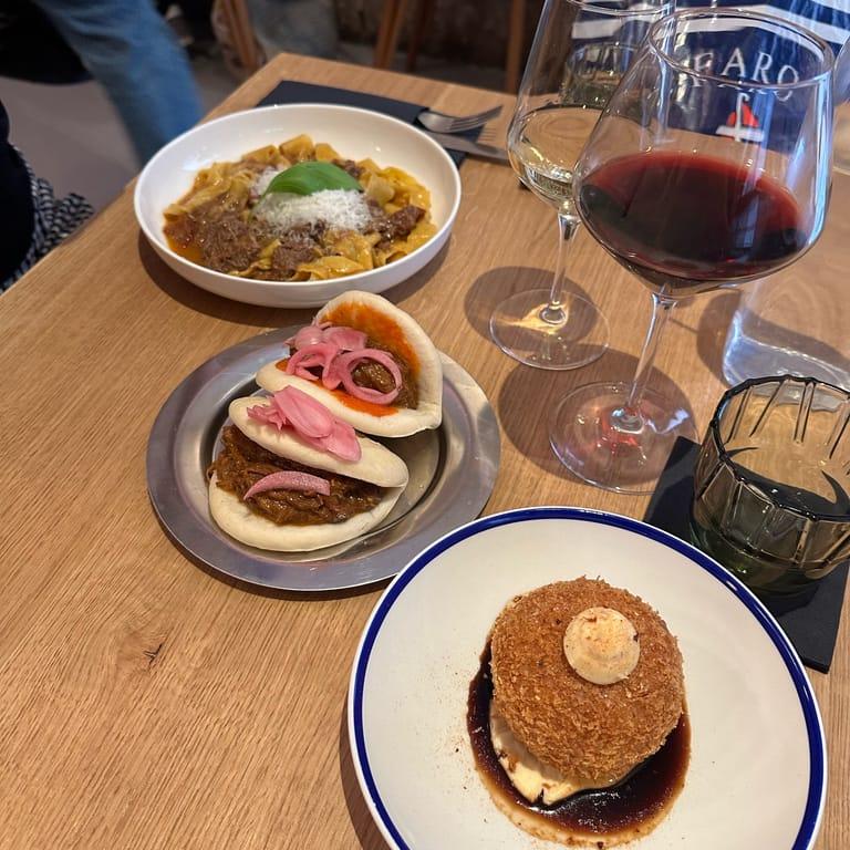 Parasol - food and bar